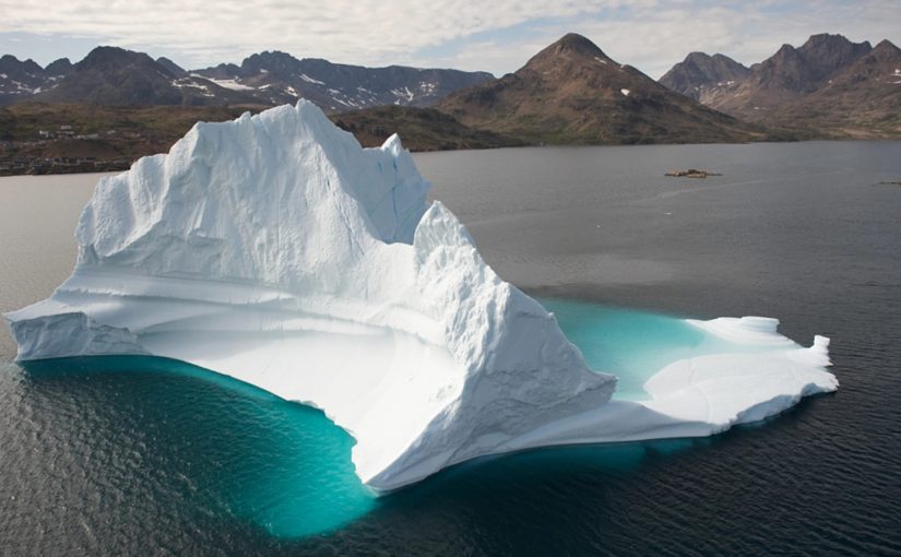 ‘Titanic 2.0’: Cruise ship collision with iceberg caught on camera ➤ Buzzday.info