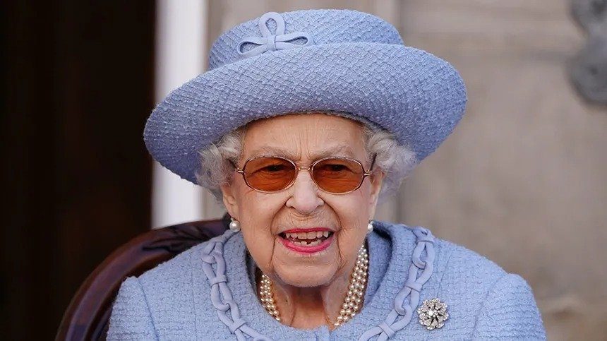 “La Regina disse…”. La vera storia della tiara del matrimonio di Meghanbuzzday.info