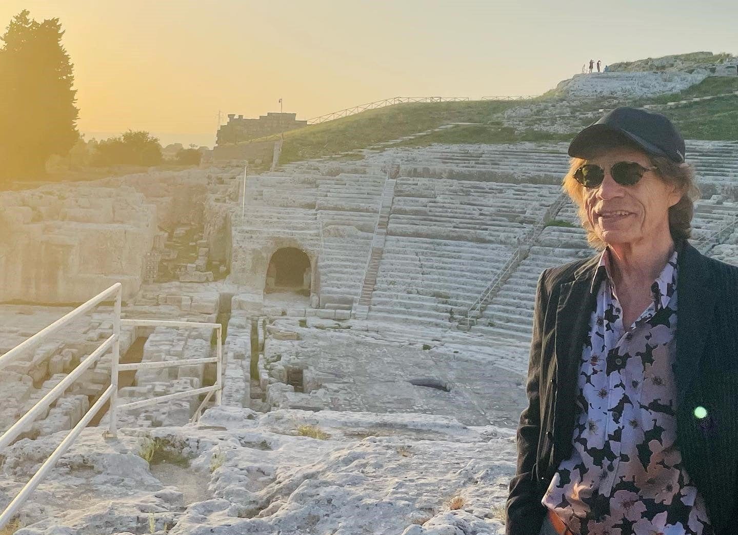 Vacanze siciliane per Mick Jagger tra le bellezze antiche e cestini di agrumi ➤ Buzzday.info