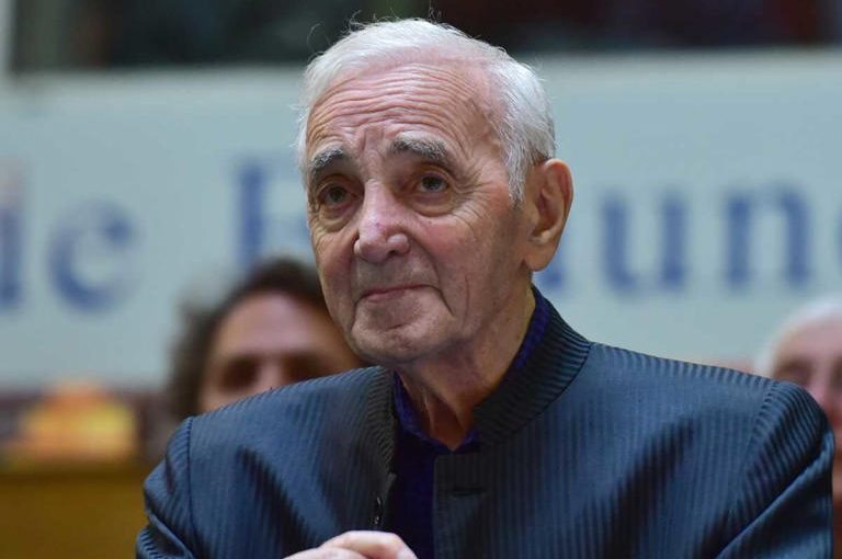 Le fils de Charles Aznavour parle du chanteur : “C’ était horrible” ➤ Buzzday.info