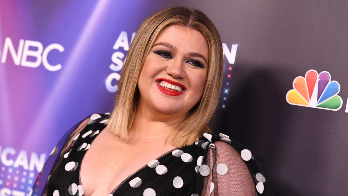 Kelly Clarkson shows off her chic new figure in recent photos ➤ Buzzday.info