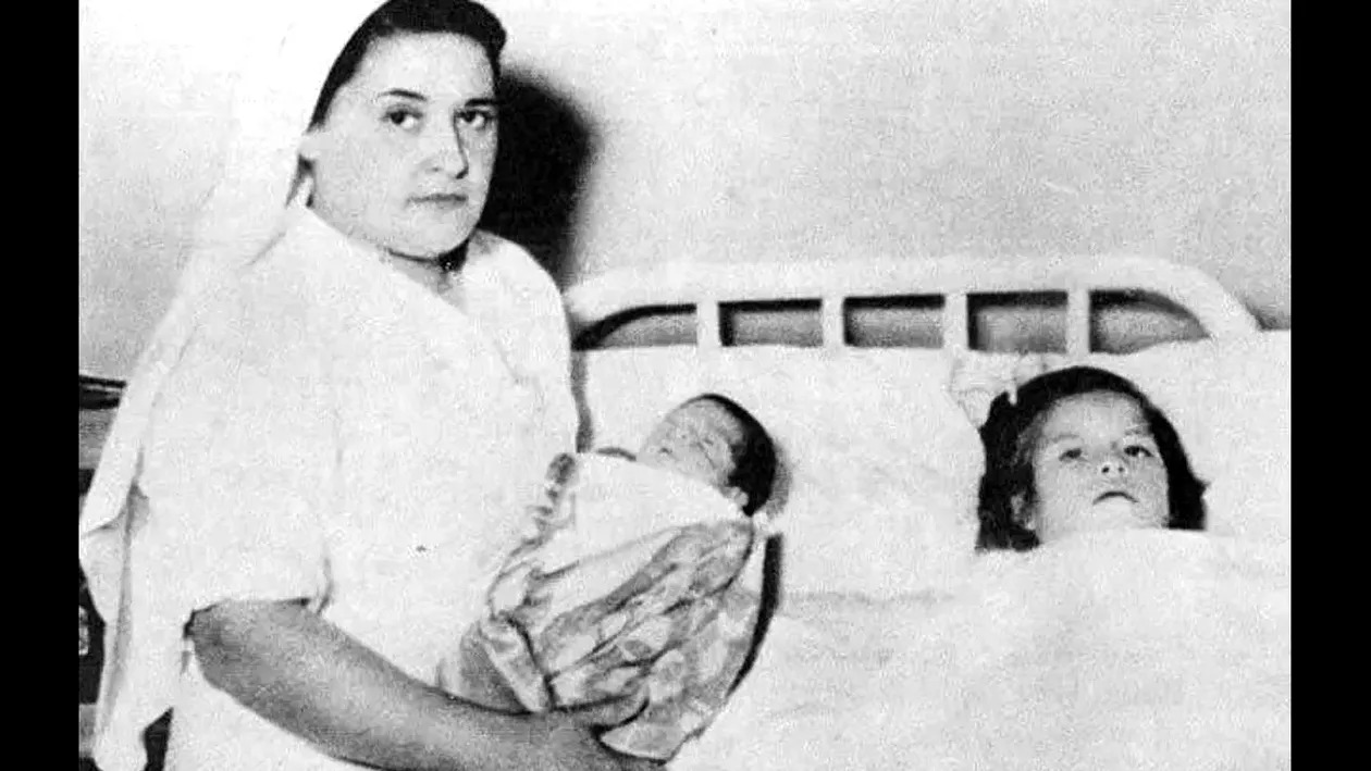 POVESTEA TULBURĂTOARE A CELEI MAI TINERE MAME DIN ISTORIE. LINA MEDINA A NĂSCUT LA VÂRSTA DE CINCI ANI