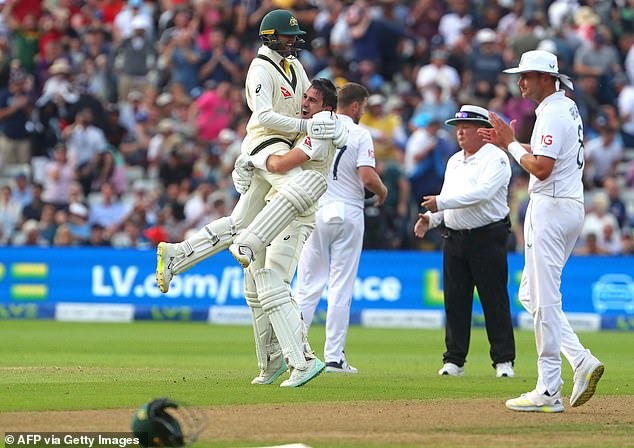 Angry Australian cricket stars have clashed with a fan in the stands at The Oval stadium after he threw an insult at them