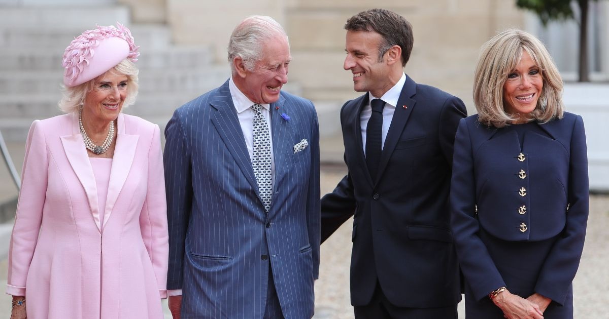 Emmanuel Macron humilié : le refus du roi Charles III, immortalisé par les caméras du monde entier : “Non, non…”