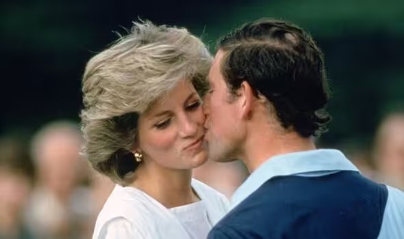The Internet is not silent on the kisses of King Charles: fans of the royal family lament the “awkward” kisses ➤ Buzzday.info