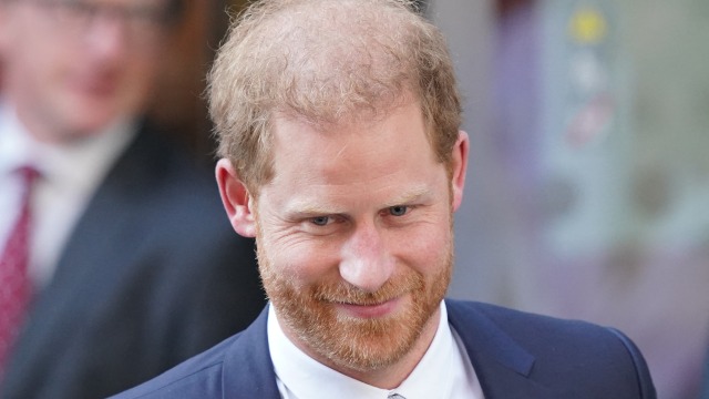 Le prince Harry s’éclate avec Meghan : câlins et bières… Le prince s’éclate à l’occasion de son 39e anniversaire !