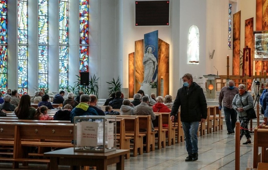 Żaden ksiądz nie odpuszcza tych grzechów. Oto pełna lista grzechów ciężkich