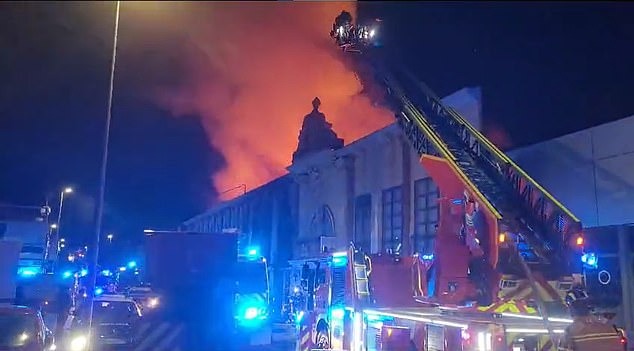 Video: Seven people have been killed in a fire that broke out in a nightclub in Spain ➤ Buzzday.info