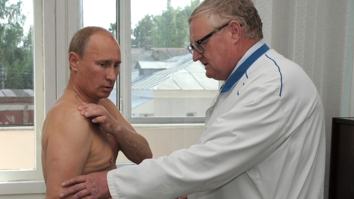 Putin’s attending doctors say “no miracle will happen” and are “preparing his loved ones for the worst”