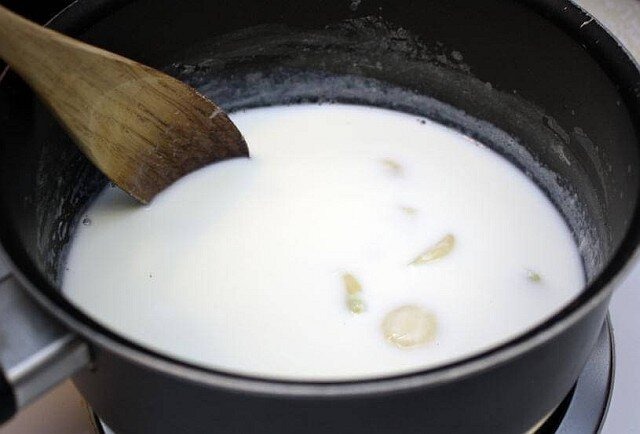 ‘Garlic milk’ is the new elixir: 5 main benefits and side effects