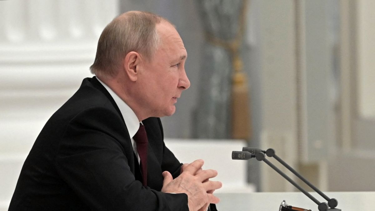 Did Vladimir Putin suffer a heart attack? The Kremlin said…