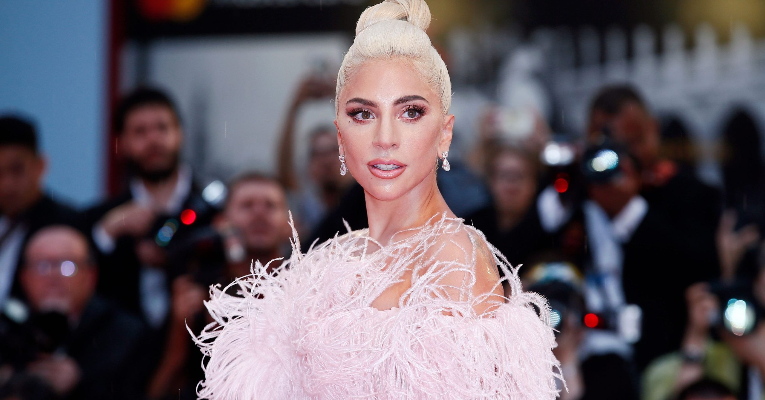 Lady Gaga is almost unrecognizable in a video of herself dancing to music with a natural appearance ➤ Buzzday.info