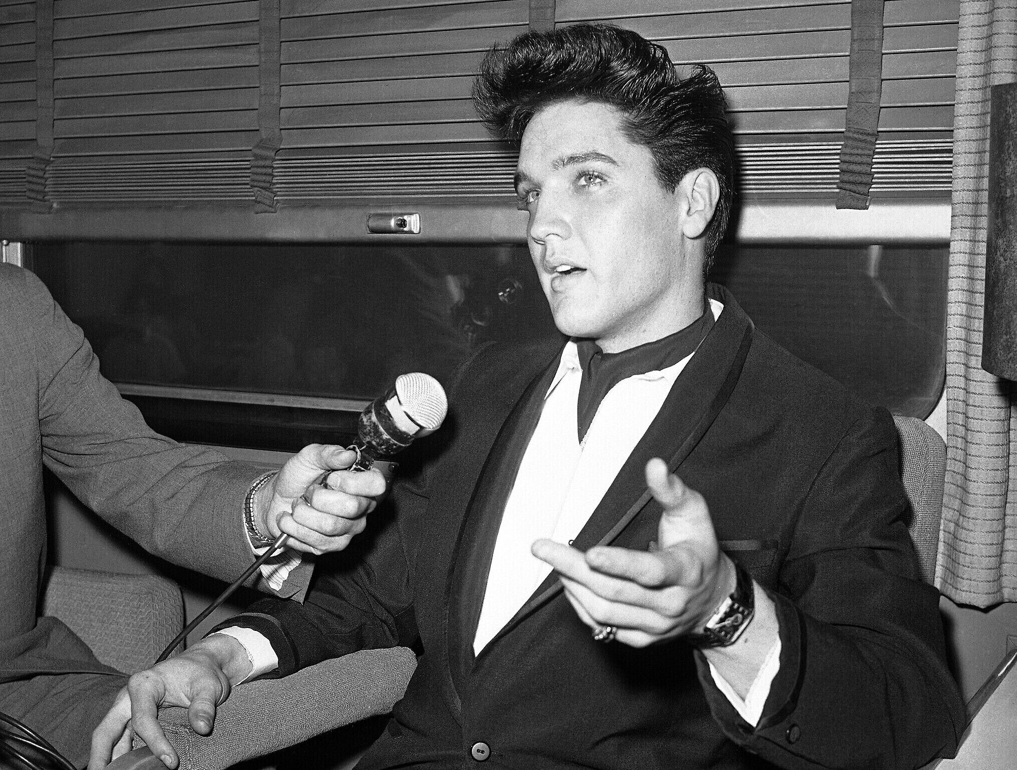 Elvis’ family suspected something was wrong 60 years after his mother’s death