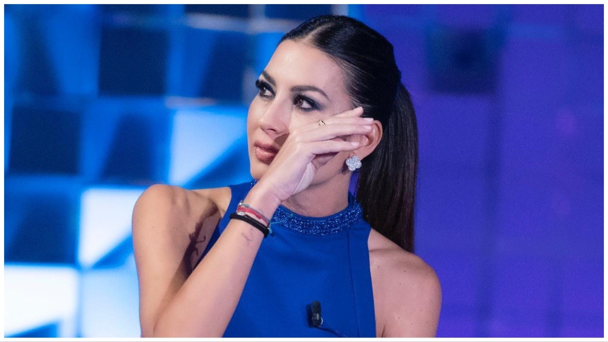 Elisabetta Gregoraci in lacrime a Verissimo