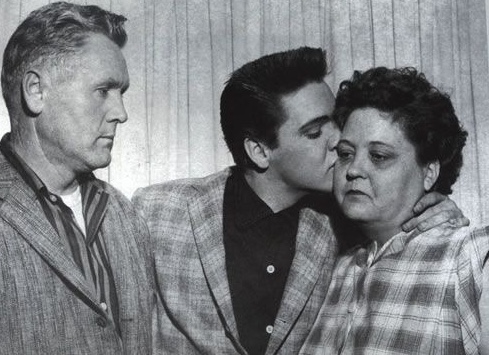 Elvis’ family suspected something was wrong 60 years after his mother’s death ➤ Buzzday.info