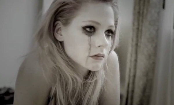 The Tragedy Of Avril Lavigne Is Just Plain Sad ➤ Buzzday.info