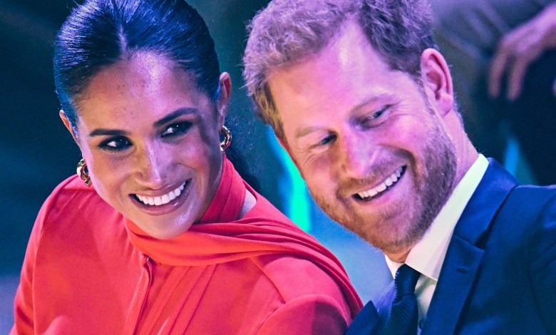 Książę Harry i Meghan Markle byli przedmiotem kąśliwego żartu podczas 81. ceremonii rozdania Złotych Globów