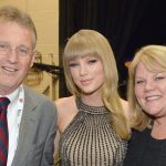 The Tragic Story Of Taylor Swift’s Parents Is Just Sad ➤ Buzzday.info
