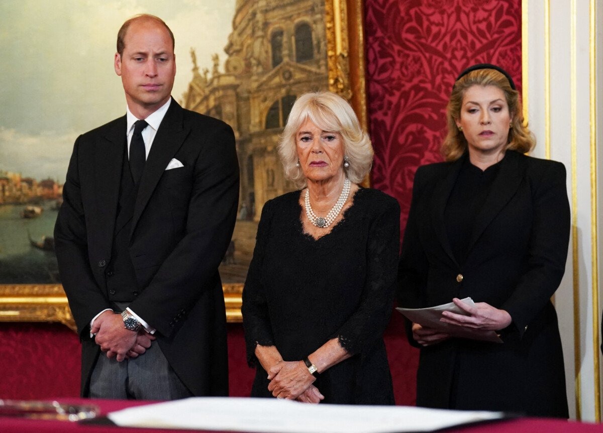 Une photo du prince William avec la reine Camilla a fait grand bruit auprès des internautes, qui la trouvent gênante