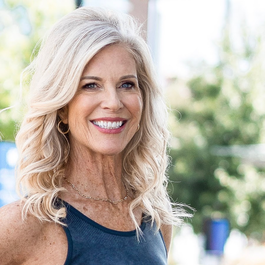 ONE SIMPLE FOOD RULE KEEPS 64-YEAR-OLD LOOKING MUCH YOUNGER