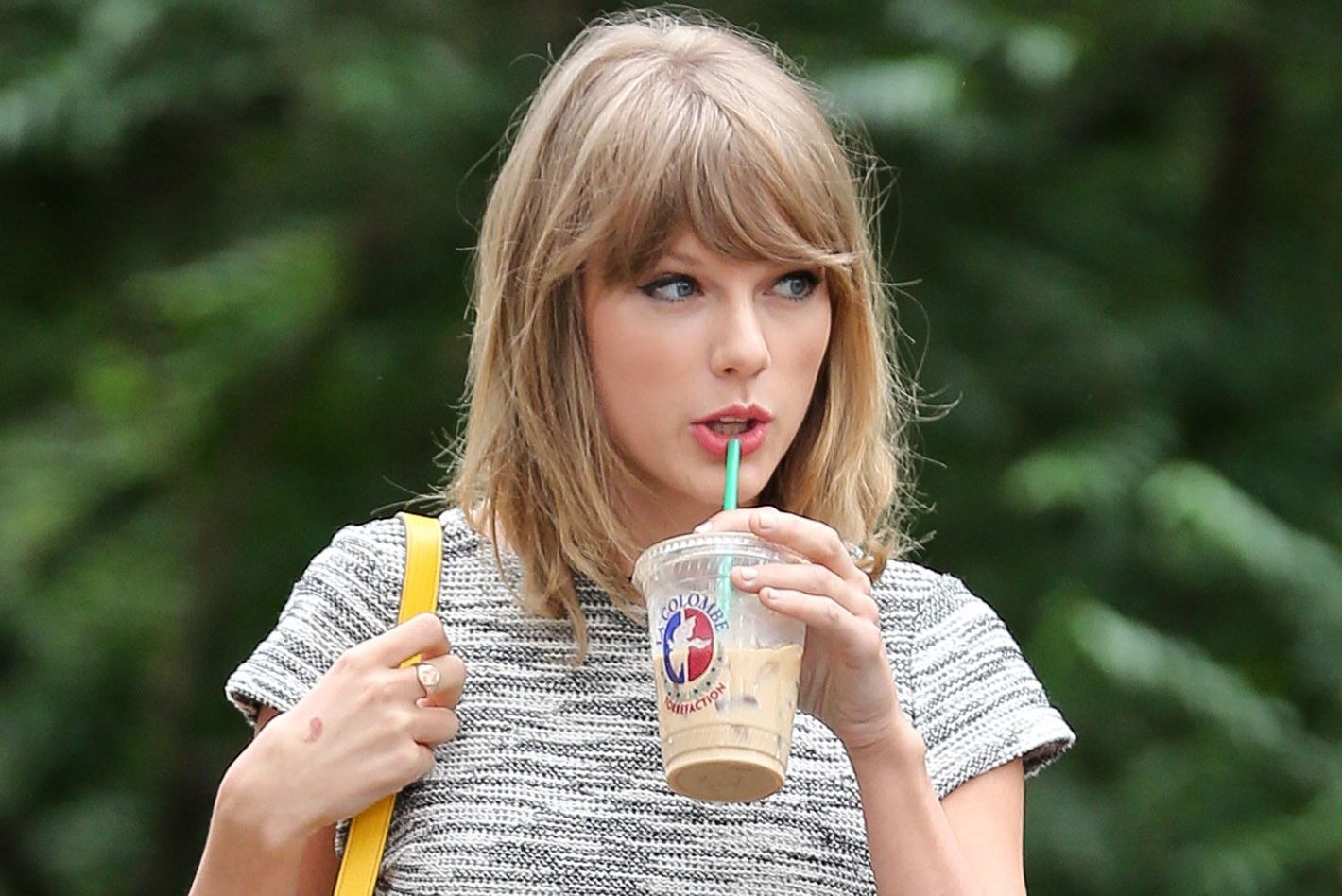 This Is What Taylor Swift Typically Eats In A Day