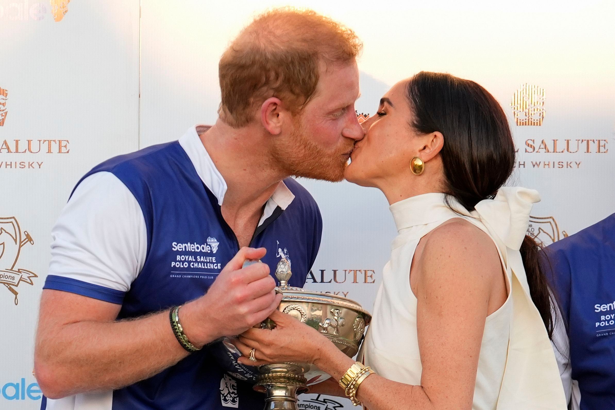 This Awkward Meghan & Harry Moment At A Polo Game Turned Heads ➤ Buzzday.info