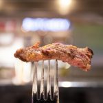 Uno studio ha rilevato che mangiare carne più di cinque volte alla settimana aumenta il rischio di cancro ➤ Buzzday.info