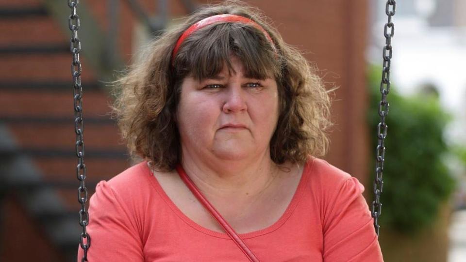 EastEnders actress Cheryl Fergison reveals the unusual first symptoms that led to her womb cancer diagnosis