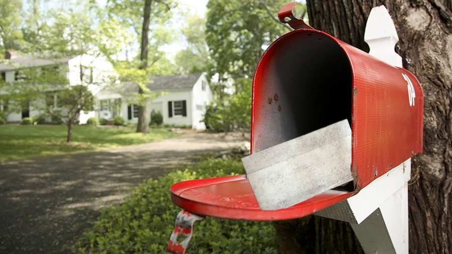 Place a dryer sheet in your mailbox, here’s why…