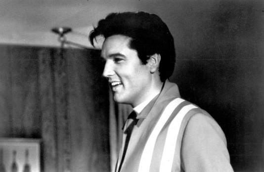 Have You Seen Elvis Presley’s Real Grave? Look!