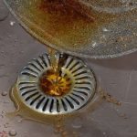 Ce se întâmplă dacă turnați ulei în chiuvetă? ➤ Buzzday.info