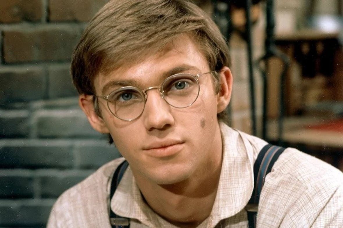 Remember Richard Thomas? Take A Deep Breath Before You See Him Now