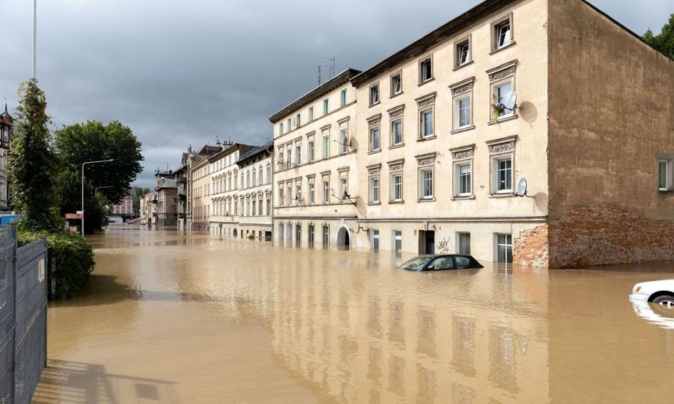 Burmistrz Kłodzka płacze. Tyle szacuje strat. Wiemy, ile potrwa odbudowa