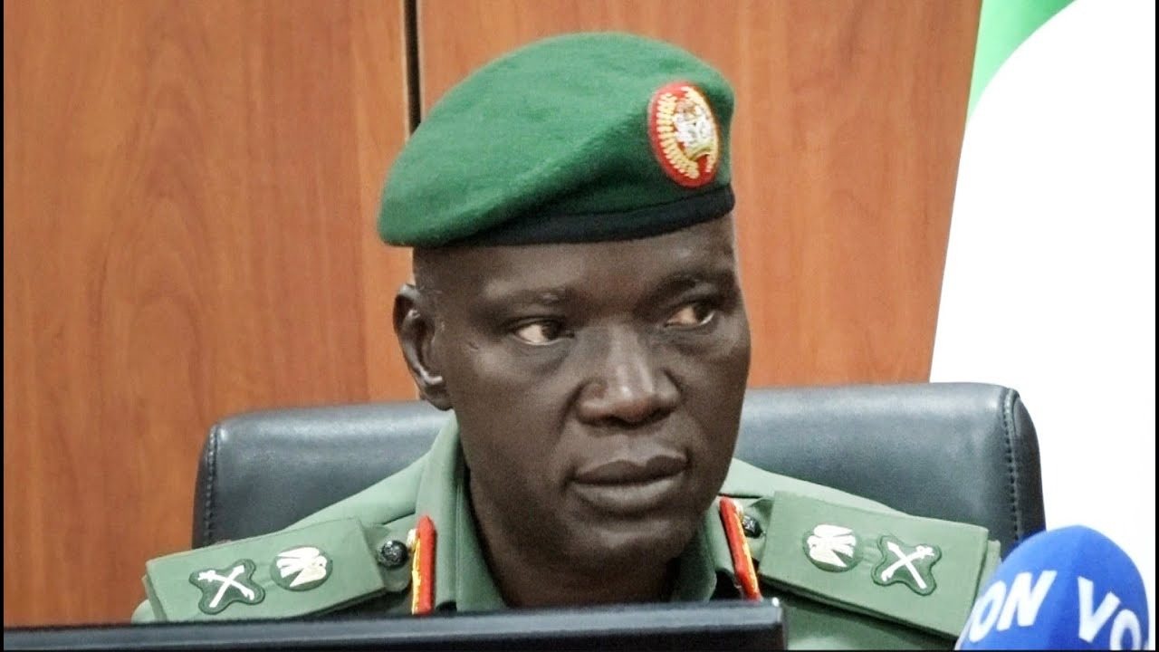 Defence Hqtrs Speaks on ‘Resignation’ of Army Chief Lagbaja ➤ Buzzday.info