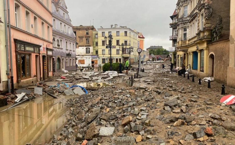 Burmistrz Kłodzka płacze. Tyle szacuje strat. Wiemy, ile potrwa odbudowa ➤ Buzzday.info