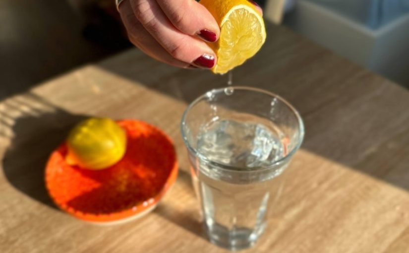 J’ai bu de l’eau citronnée tous les jours pendant une semaine, et voilà ce qui a changé ➤ Buzzday.info