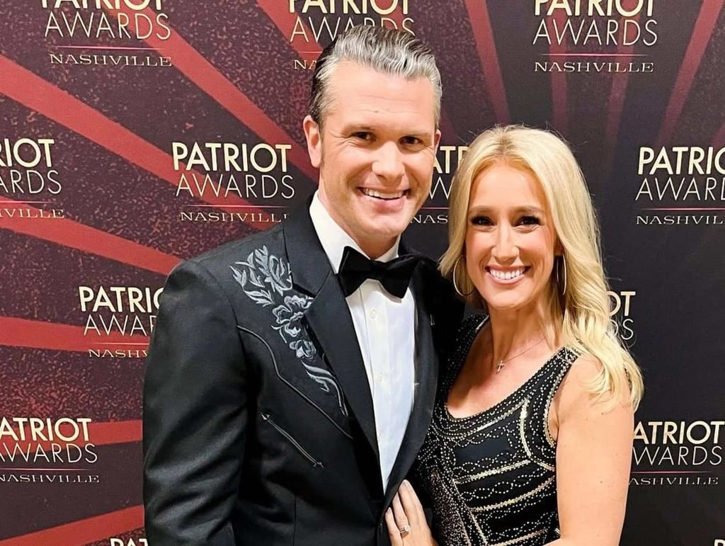 Pete Hegseth’s New Wife Is Hands Down The Most Beautiful Woman In The World