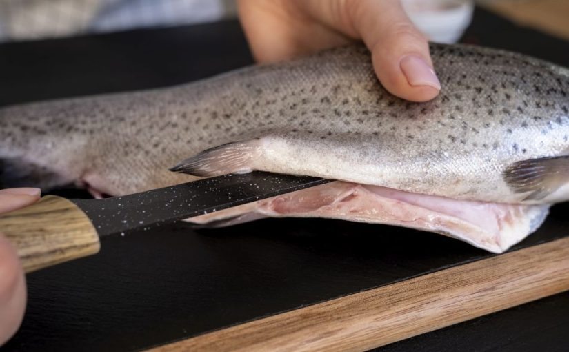 Mom Cleaning Out Fish Is Surprised By What She Finds ➤ Buzzday.info