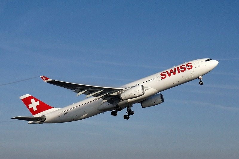 Swiss Airline crew under fire for dancing on the wings of an aircraft