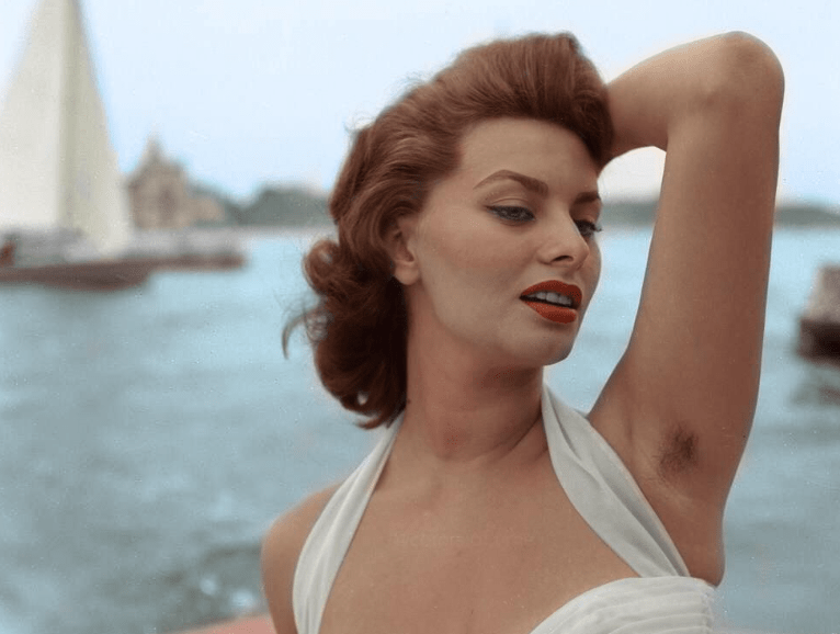 În sfârșit, înțelegem de ce Sophia Loren nu și-a bărbierit axilele ➤ Buzzday.info