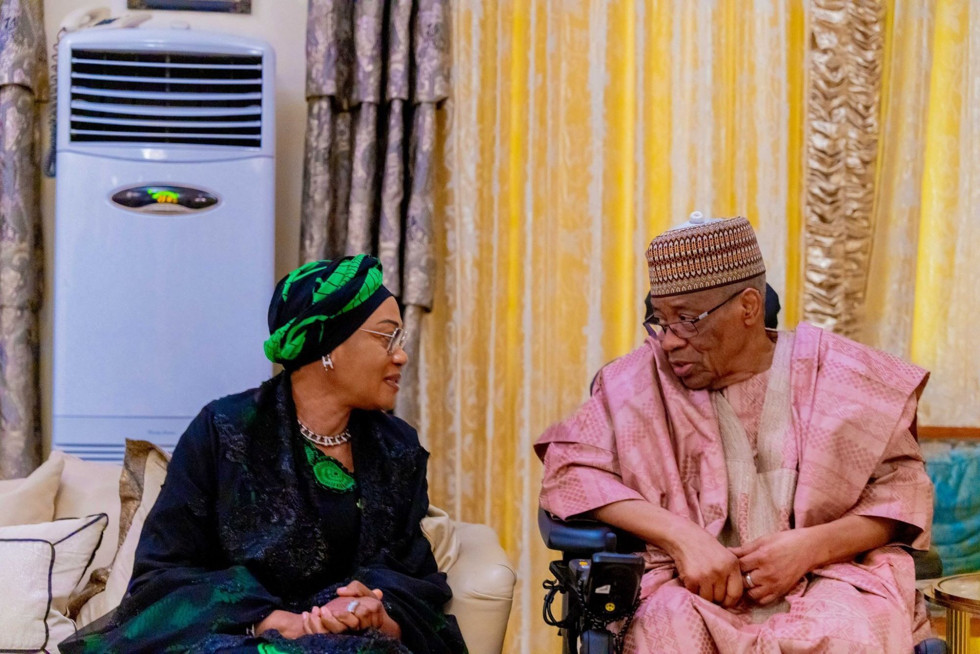 JUST IN: First Lady, Shettima’s Wife Visit Babangida, Abdulsalami Abubakar ➤ Buzzday.info