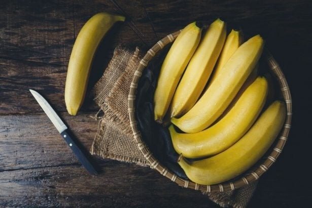 Comment conserver les bananes ? Voici une astuce toute simple pour les garder jaunes plus longtemps