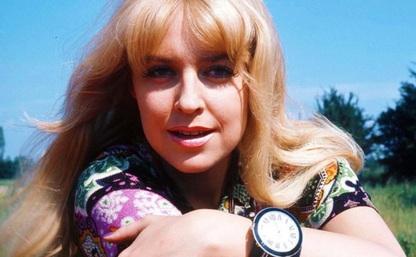 Urszula Sipińska ma 77 lat; trzymaj się mocno, zanim ją zobaczysz ➤ Buzzday.info
