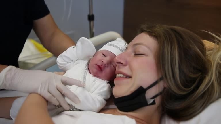 Mom loses it when she peeks under the baby’s blanket. Lauren Kirkson was excited and nervous