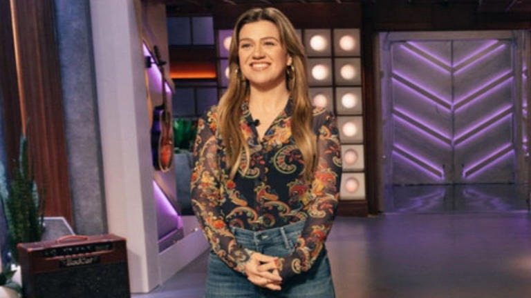 Unaware of the Limelight: The Surprising Story of Kelly Clarkson