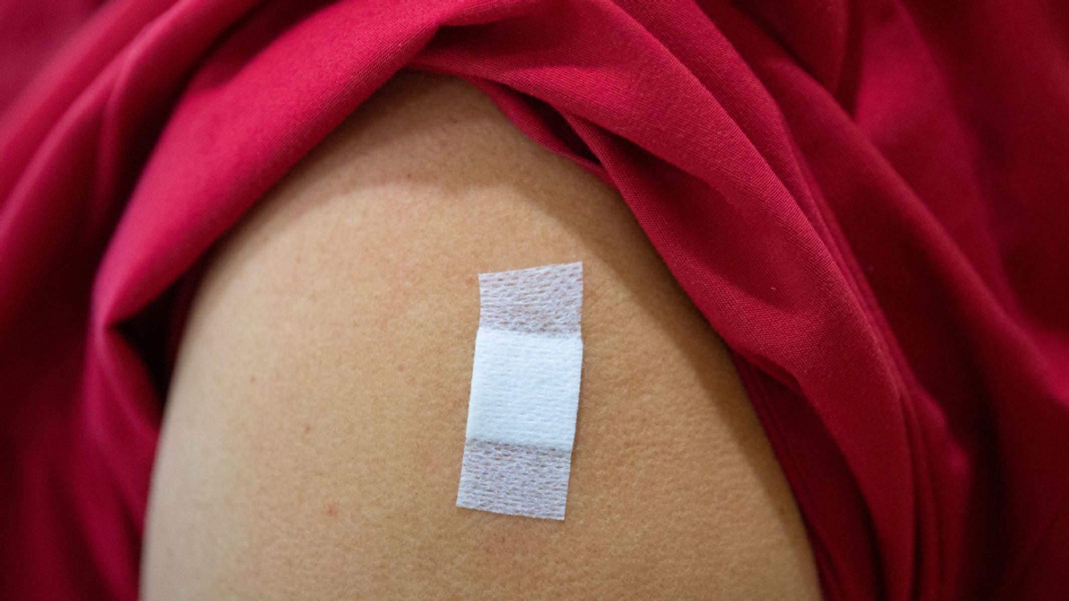Doctors warn: if you have these tiny red dots on your arm or hand, do not ignore the warning signs