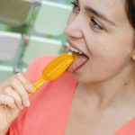 With teeth or tongue: what ice cream says about a woman ➤ Buzzday.info