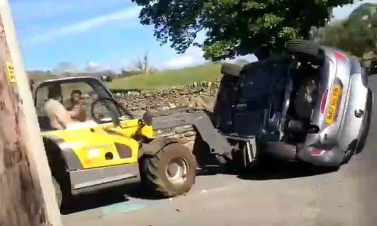 A farmer decided to teach people who parked illegally a lesson