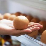 Ne conservez pas les œufs dans la porte du réfrigérateur. Voici pourquoi ➤ Buzzday.info