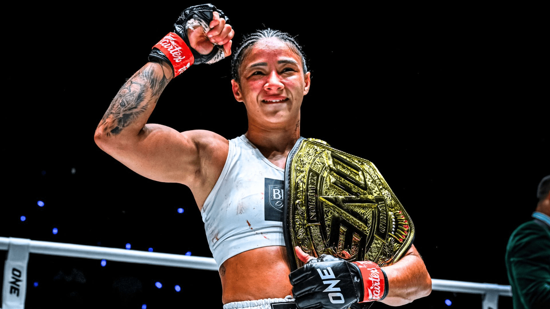 Le 10 migliori combattenti di Muay Thai e Kickboxing dei nostri tempi